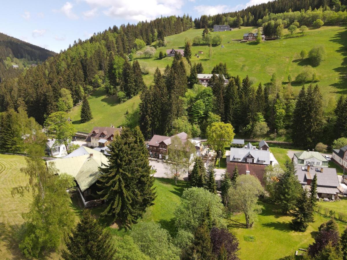 Hotel Hvezda Pec pod Sněžkou Eksteriør billede