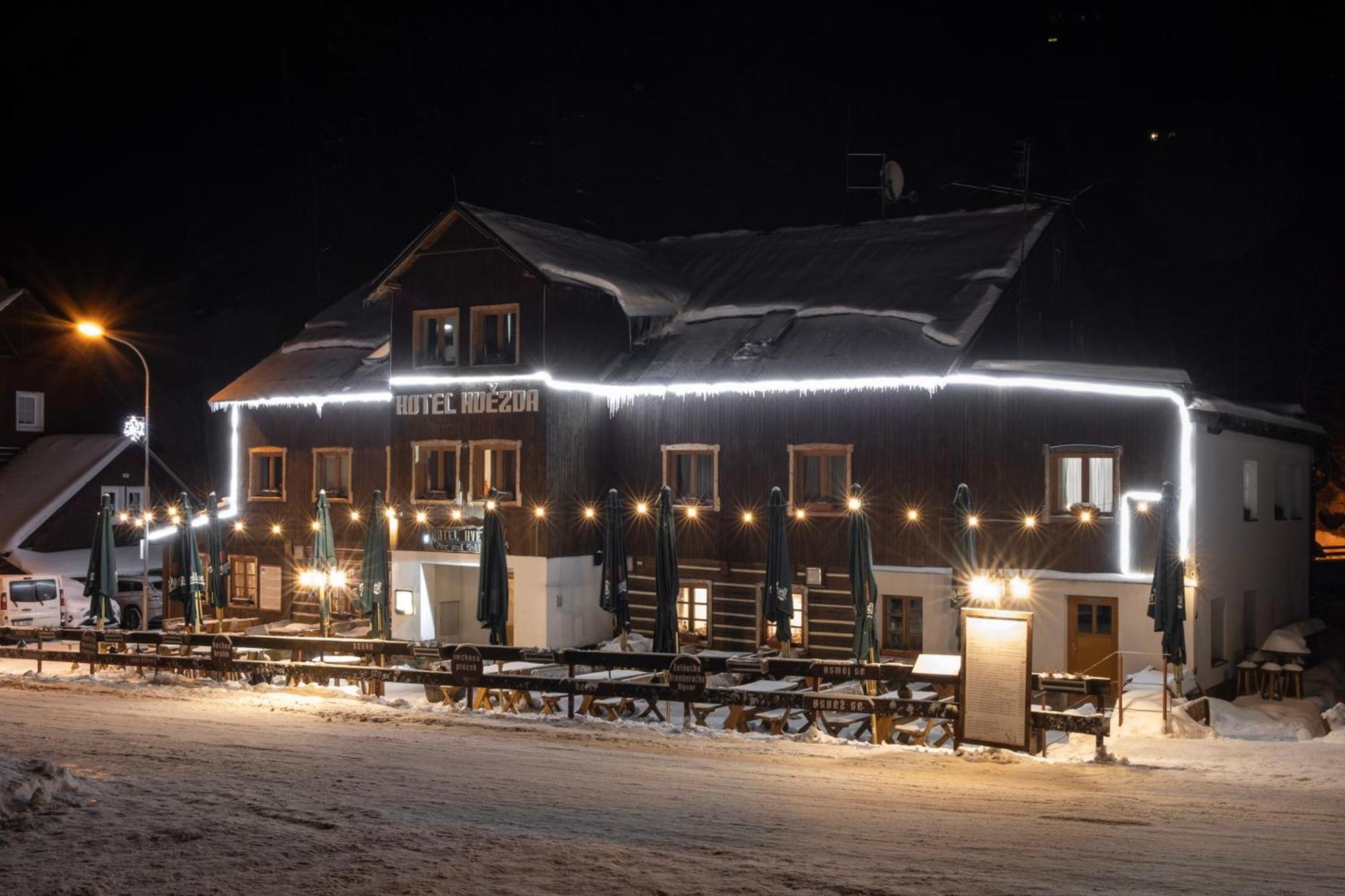 Hotel Hvezda Pec pod Sněžkou Eksteriør billede