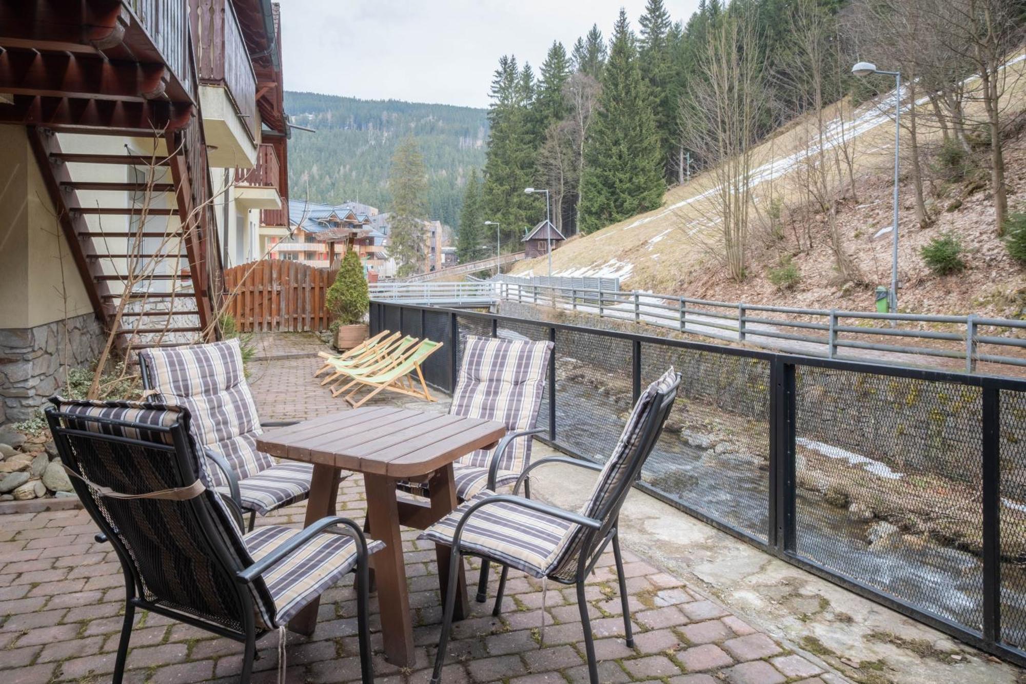 Hotel Hvezda Pec pod Sněžkou Eksteriør billede
