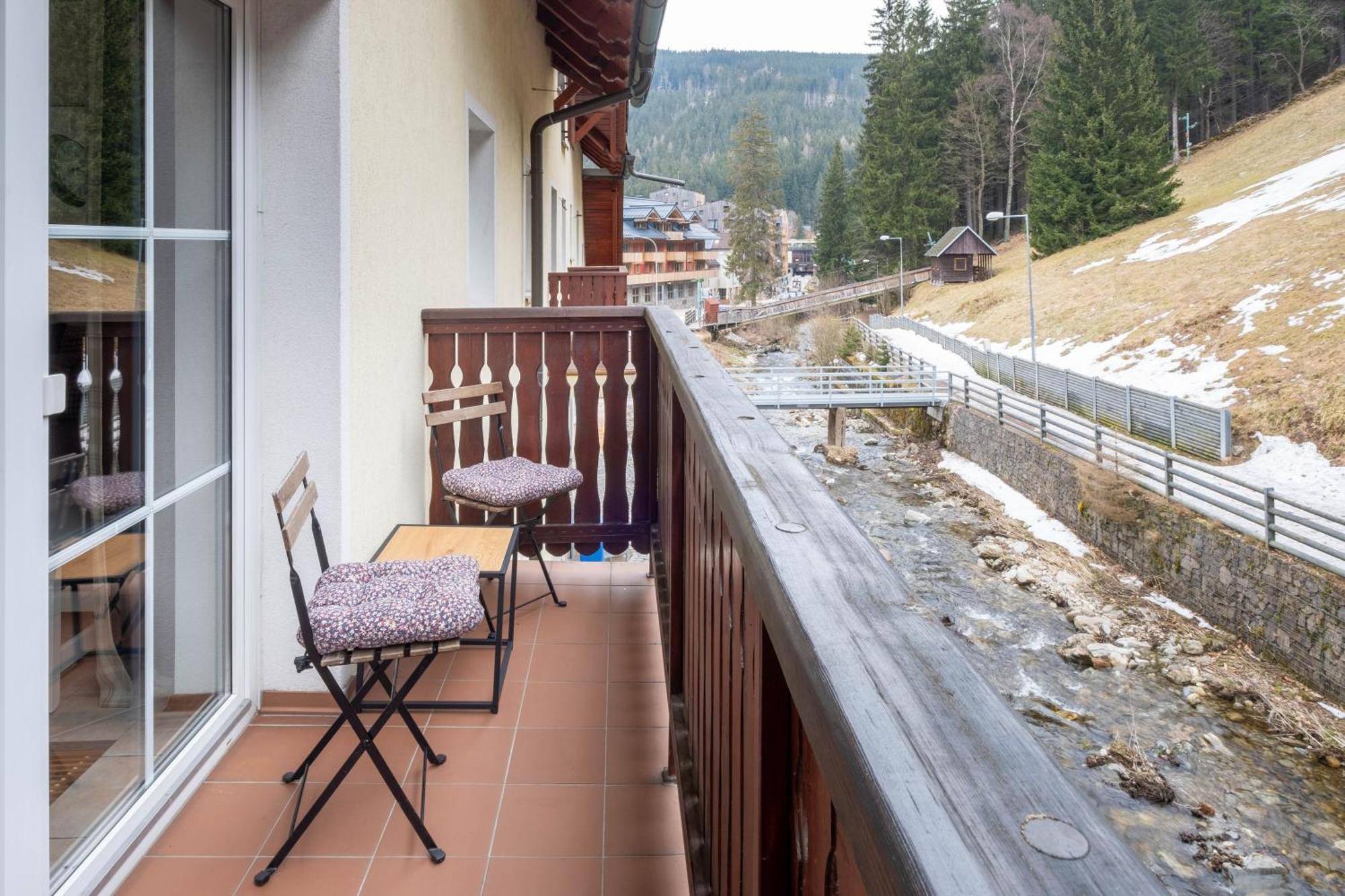 Hotel Hvezda Pec pod Sněžkou Eksteriør billede